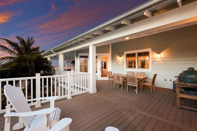 526 56TH STREET, Holmes Beach, FL 34217