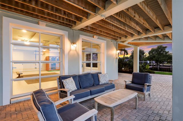 526 56TH STREET, Holmes Beach, FL 34217