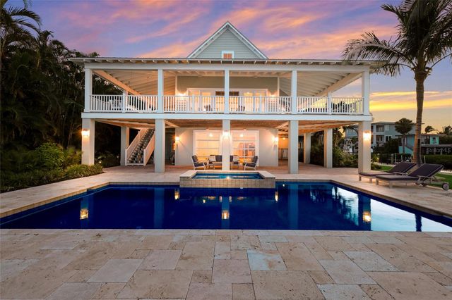 526 56TH STREET, Holmes Beach, FL 34217