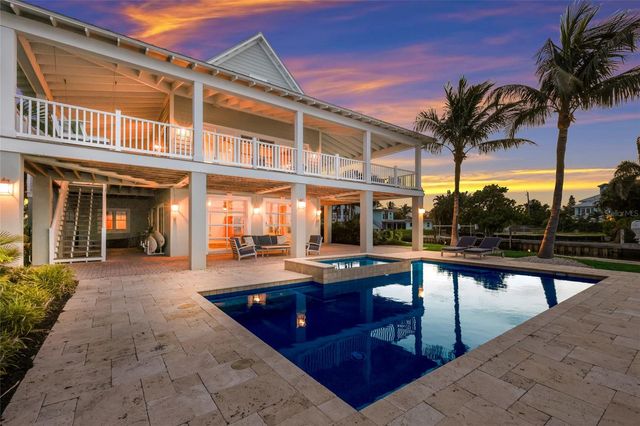 526 56TH STREET, Holmes Beach, FL 34217