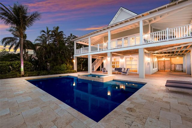 526 56TH STREET, Holmes Beach, FL 34217