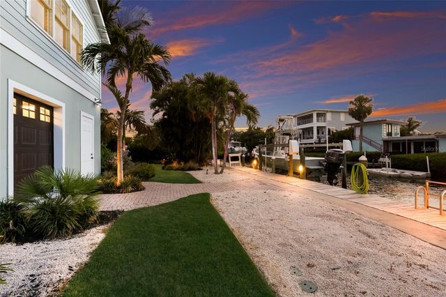 526 56TH STREET, Holmes Beach, FL 34217