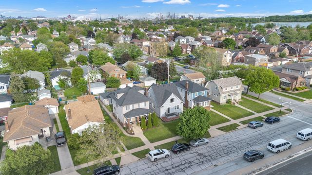 1941 Stanton Avenue, Whiting, IN 46394