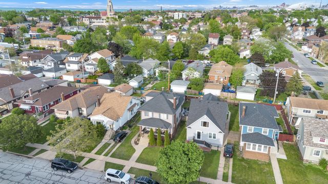 1941 Stanton Avenue, Whiting, IN 46394