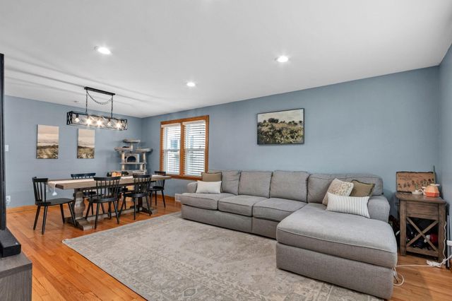 1941 Stanton Avenue, Whiting, IN 46394
