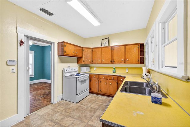 1019 10TH AVENUE W, Bradenton, FL 34205