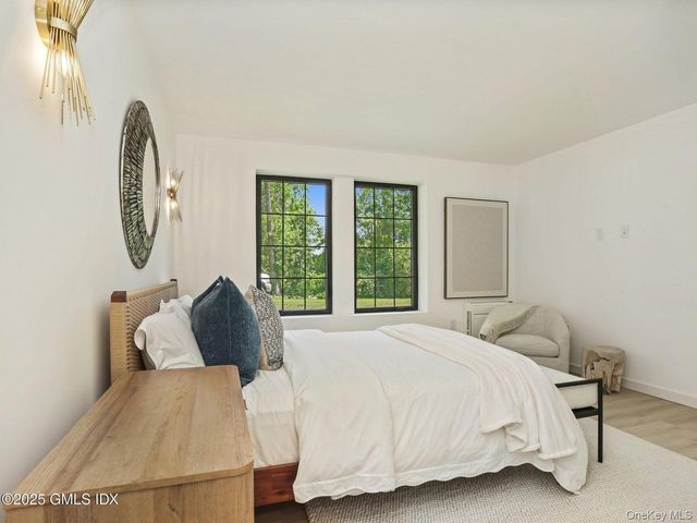 1188 King 101, Greenwich, NY 06831