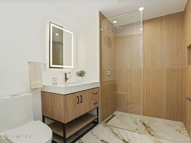 1188 King 101, Greenwich, NY 06831