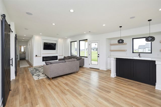 17938 Hammontree Circle, Clive, IA 50325