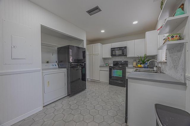 3625 Inverrary Boulevard W, Lauderhill, FL 33319