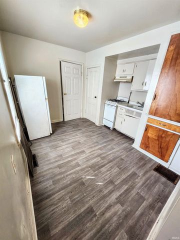 708 Columbia Avenue, Fort Wayne, IN 46805