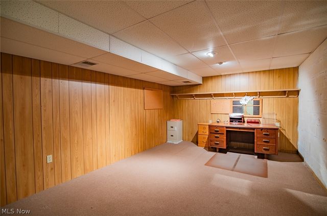700 Victoria Avenue, Williamstown, WV 26187