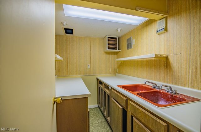 700 Victoria Avenue, Williamstown, WV 26187