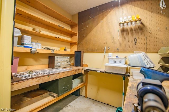 700 Victoria Avenue, Williamstown, WV 26187
