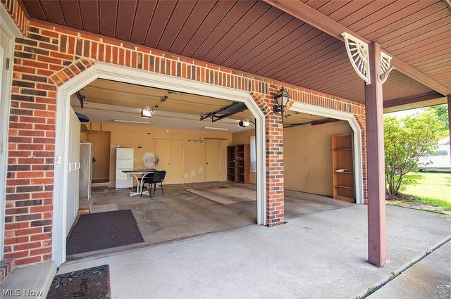 700 Victoria Avenue, Williamstown, WV 26187