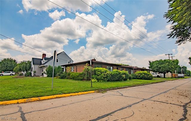 700 Victoria Avenue, Williamstown, WV 26187