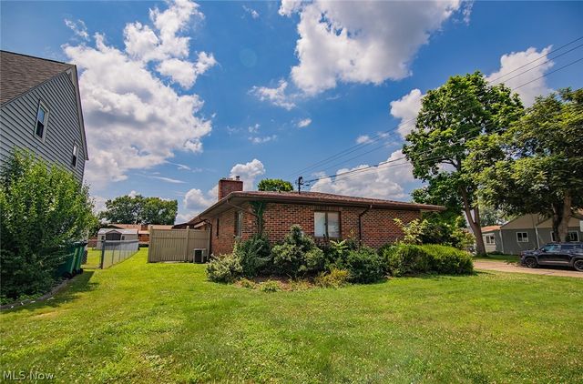 700 Victoria Avenue, Williamstown, WV 26187