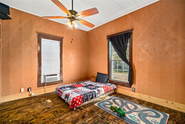 1216 Wesley Street, Greenville, TX 75401