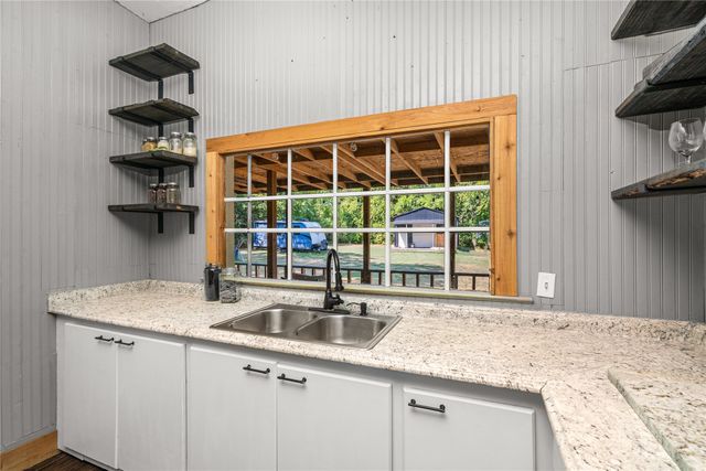 1216 Wesley Street, Greenville, TX 75401