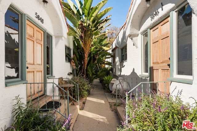 5846 Willoughby Ave, Los Angeles, CA 90038