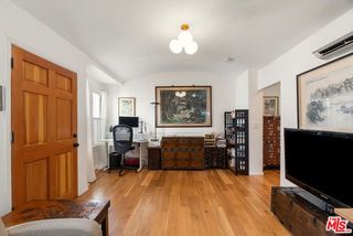 5846 Willoughby Ave, Los Angeles, CA 90038