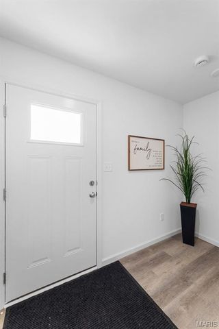 176 Canal Cottage Alley, St Charles, MO 63301