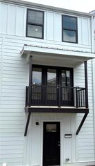 176 Canal Cottage Alley, St Charles, MO 63301