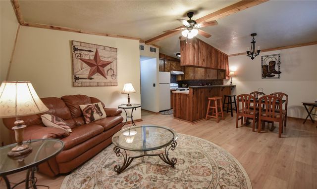 507 W Fawn ST, Caldwell, TX 77836