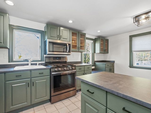 3 Helen Street, Waltham, MA 02452