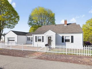 3 Helen Street, Waltham, MA 02452