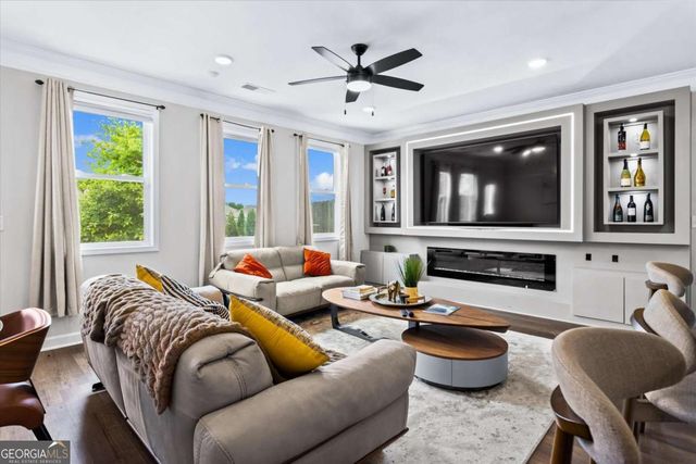 1124 Mornington Way, Marietta, GA 30008