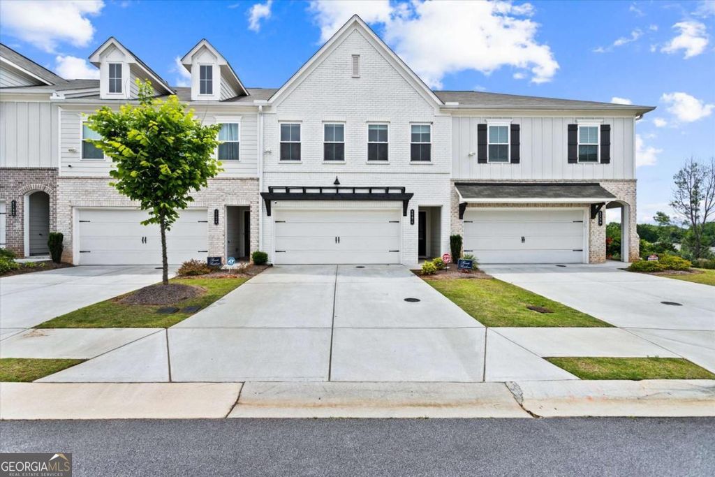 1124 Mornington Way, Marietta, GA 30008
