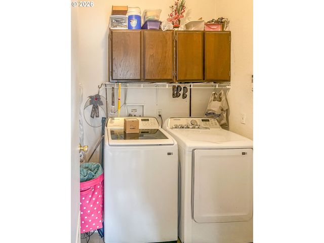 155 BOBWHITE St, Roseburg, OR 97471