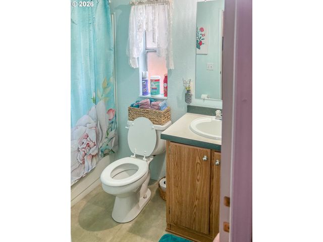 155 BOBWHITE St, Roseburg, OR 97471