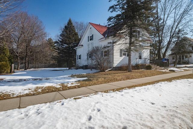215 N OXFORD STREET, Wautoma, WI 54982
