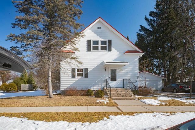 215 N OXFORD STREET, Wautoma, WI 54982