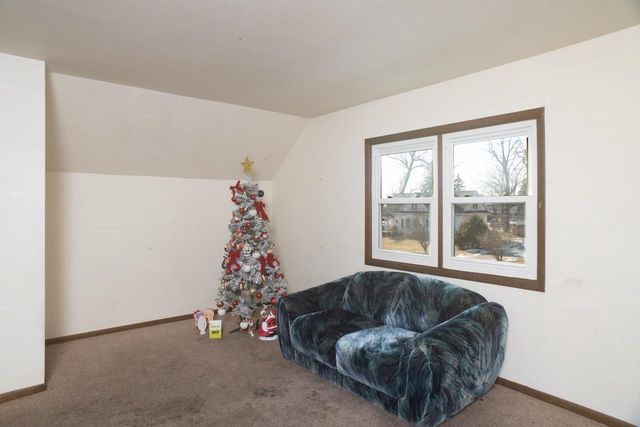 215 N OXFORD STREET, Wautoma, WI 54982