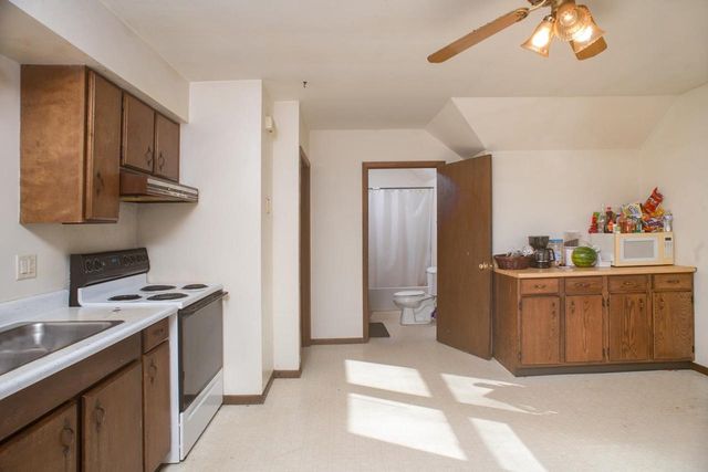 215 N OXFORD STREET, Wautoma, WI 54982