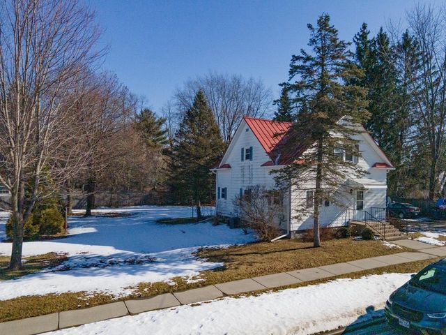 215 N OXFORD STREET, Wautoma, WI 54982