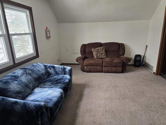 215 N OXFORD STREET, Wautoma, WI 54982