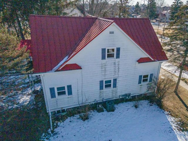 215 N OXFORD STREET, Wautoma, WI 54982