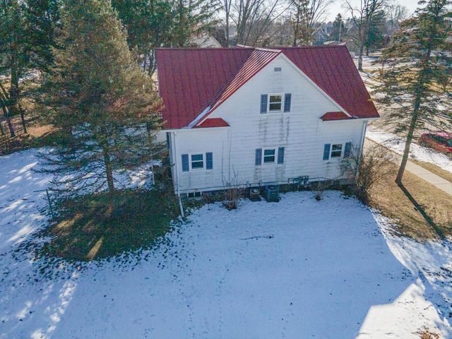 215 N OXFORD STREET, Wautoma, WI 54982