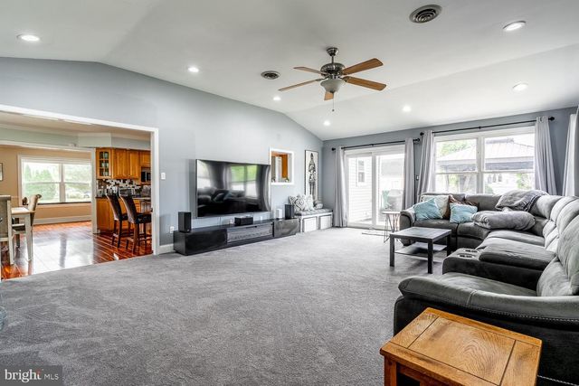 39 WILLOWBROOK WAY WAY, Eastampton, NJ 08060