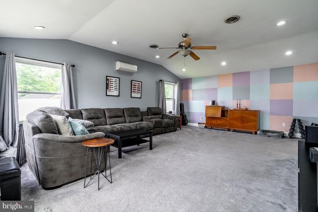 39 WILLOWBROOK WAY WAY, Eastampton, NJ 08060