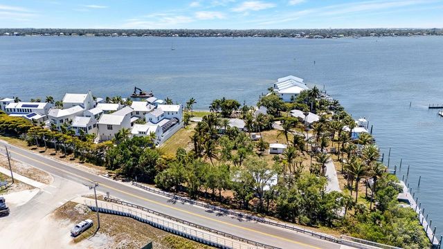 3607 10TH LN W, Palmetto, FL 34221