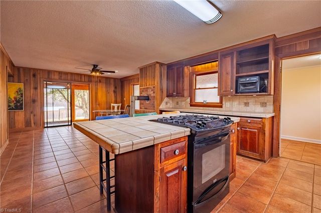 361 Settle Bridge Road, Reidsville, NC 27320