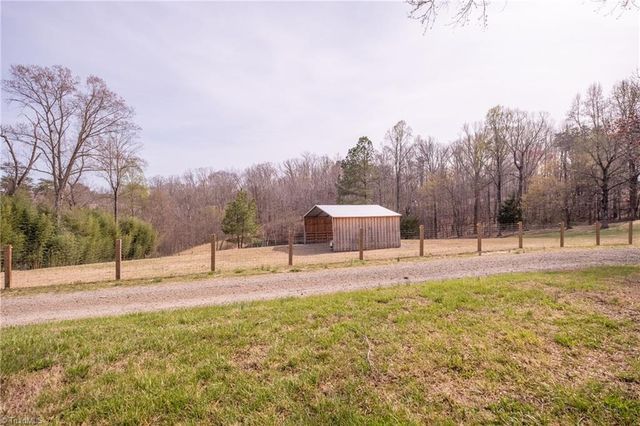 361 Settle Bridge Road, Reidsville, NC 27320