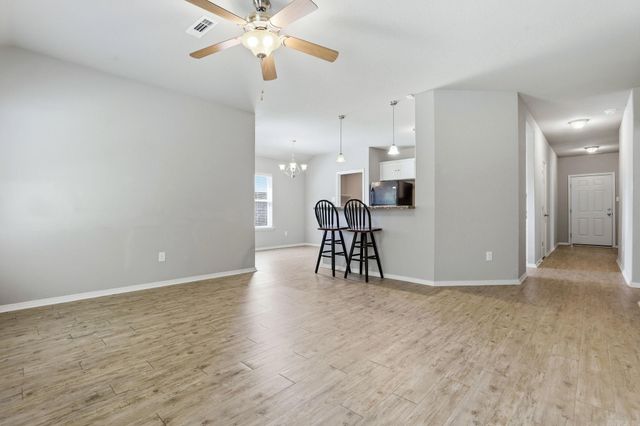 1129 Meadows Edge Drive, Alexander, AR 72002
