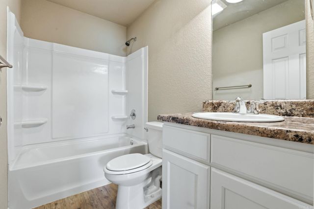 1129 Meadows Edge Drive, Alexander, AR 72002