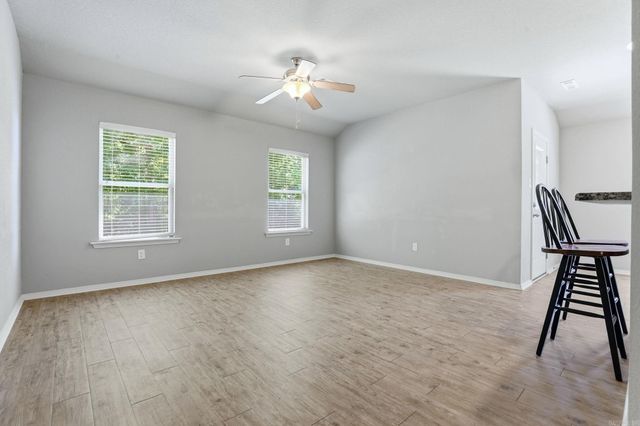 1129 Meadows Edge Drive, Alexander, AR 72002